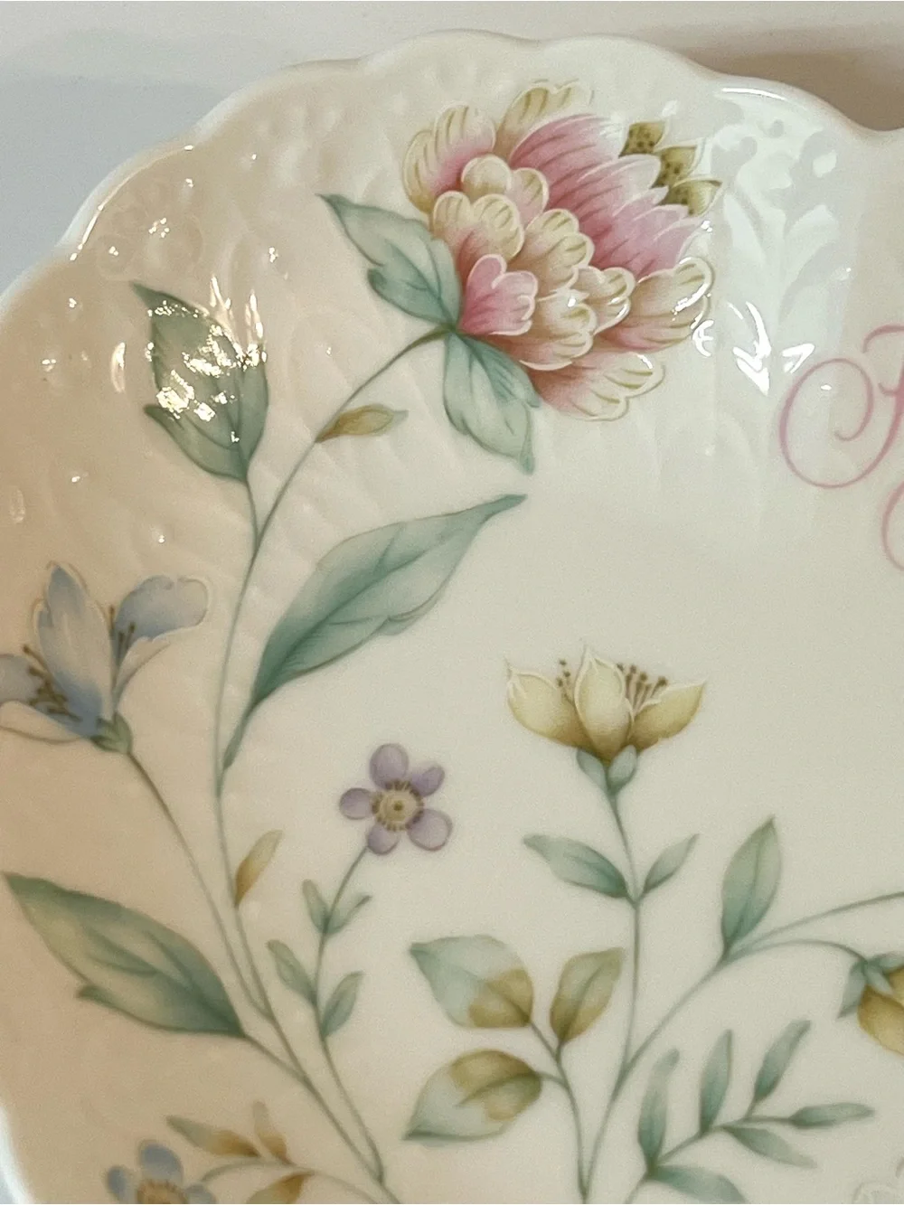 Mikasa Bone China Heart Shaped Plate 'Happy Birthday' Floral Pastels Japan 6 in